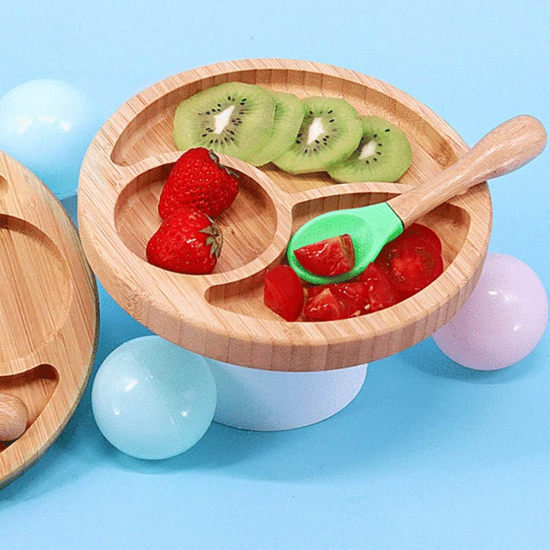 The first choice for baby tableware is bamboo silicone suction cups and bowls, which are safe and non-toxic