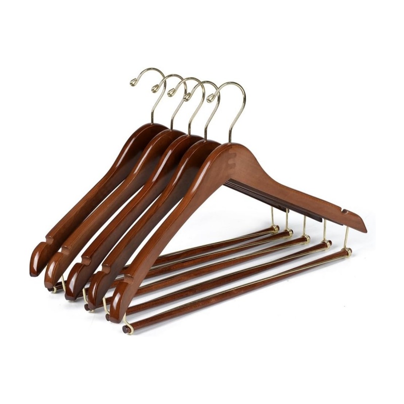 Why is the design of wooden clothes hangers so popular