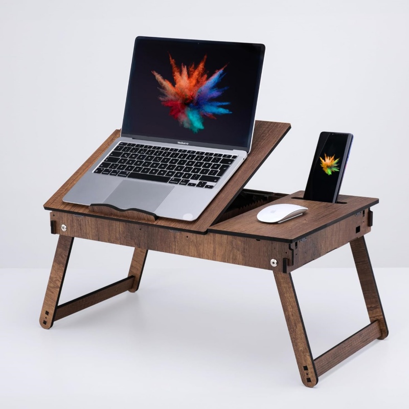 Use wooden bed table to create a comfortable and efficient home study space