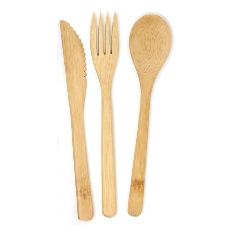 The bamboo tableware set is suitable for various dining table occasions