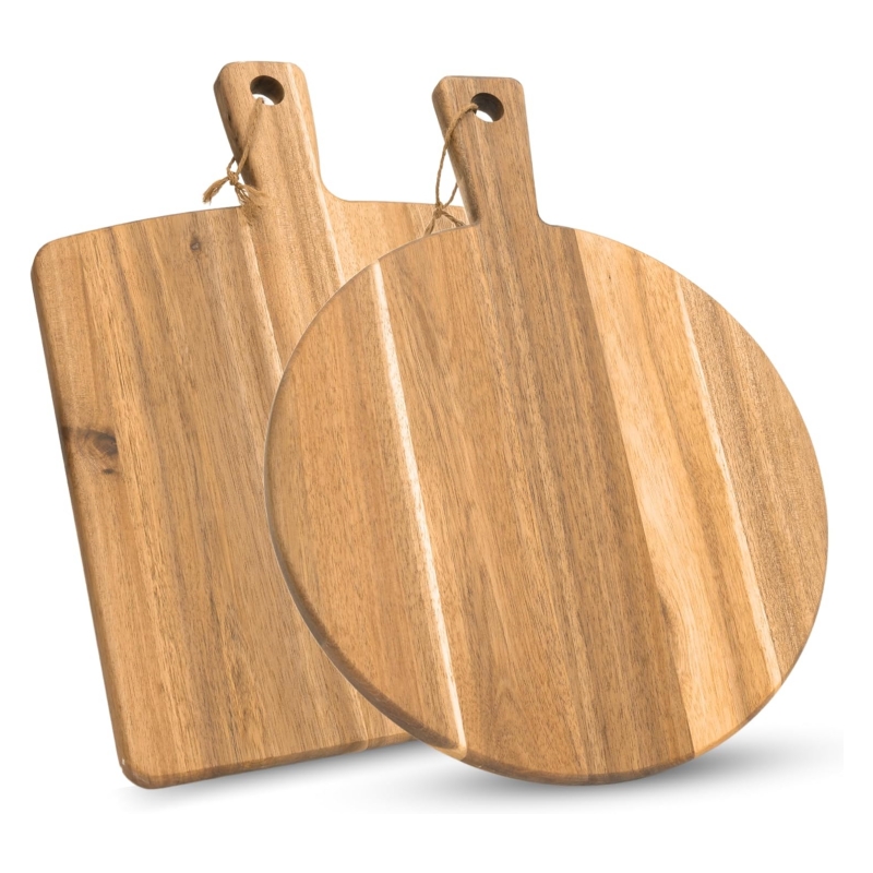 The wooden pizza board retains the crispy texture of the pizza
