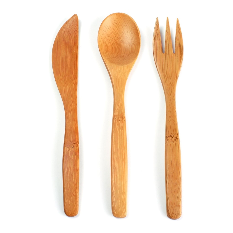 Bamboo knives, forks and spoons stand out in the trend of environmental protection