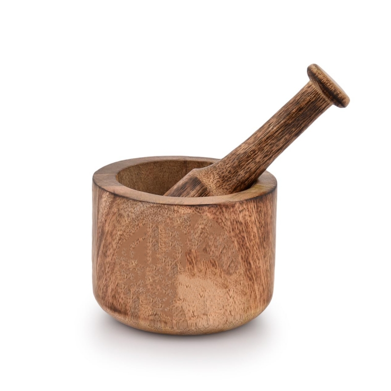 The wooden garlic mashing machine makes the garlic flavor more intense