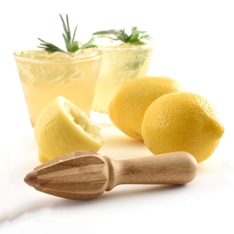 Bamboo juicing tools bring a new experience of healthy and pollution-free juice