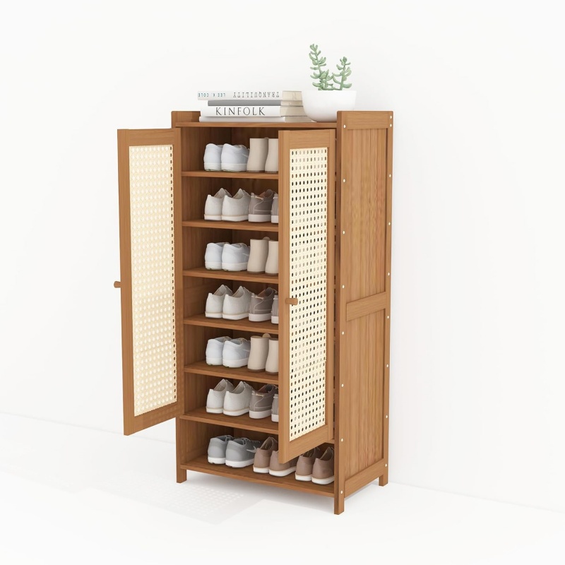 Bamboo shoe cabinets create a comfortable and orderly home environment