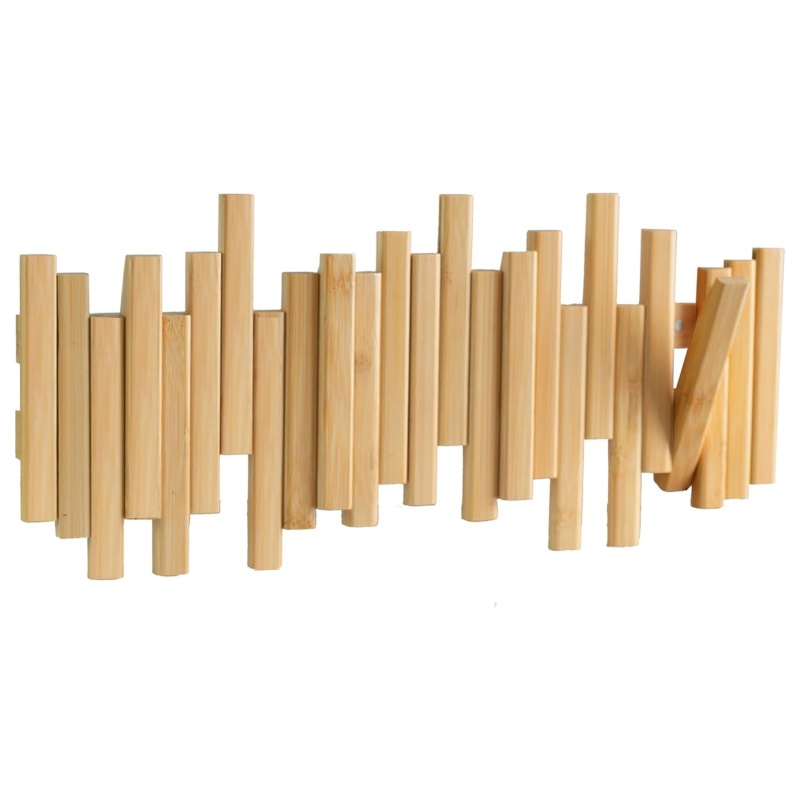 The bamboo wall storage rack infuses vitality into the wall with its natural texture