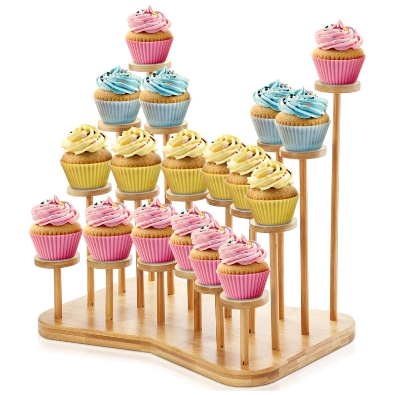 The bamboo cake stand makes your birthday party more perfect