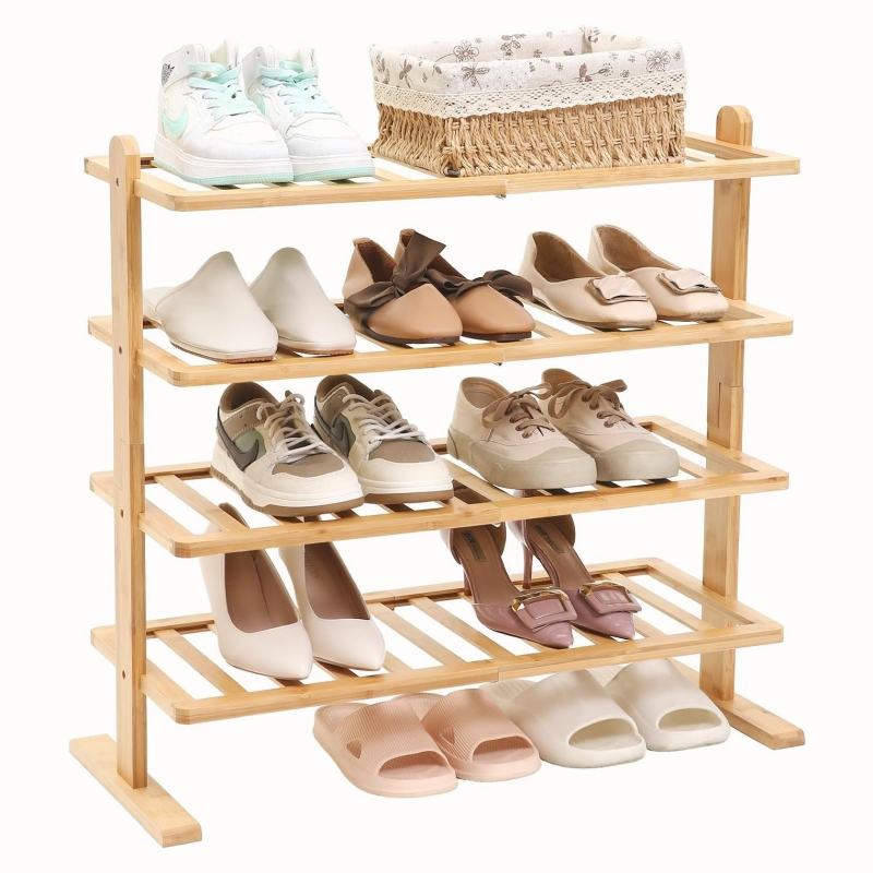 The bamboo shoe rack bids farewell to the clutter in the entrance hall