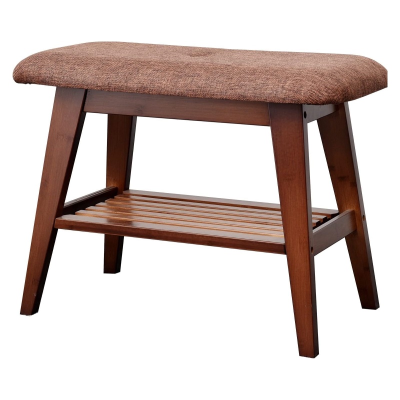 Sitting on a wooden shoe stool to change shoes conceals a sense of stability in life