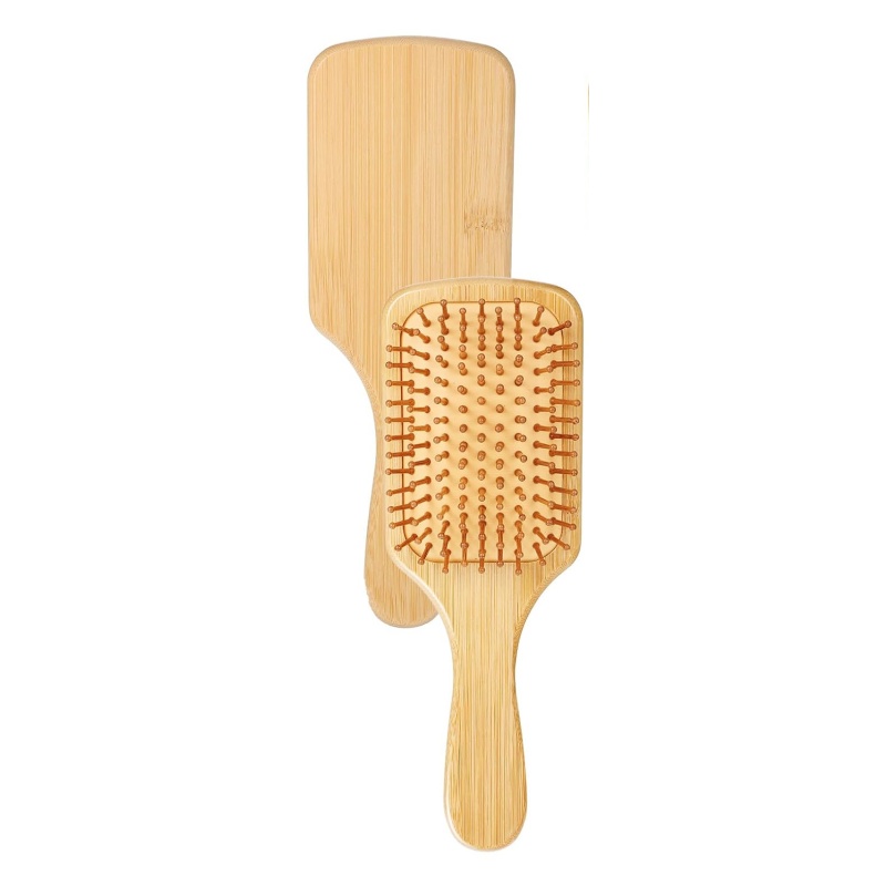 Give your scalp a simple SPA with a natural bamboo comb