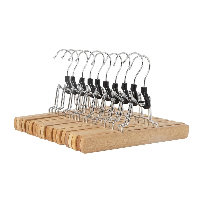 The wooden clothes hanger interprets the aesthetics of hanging clothes