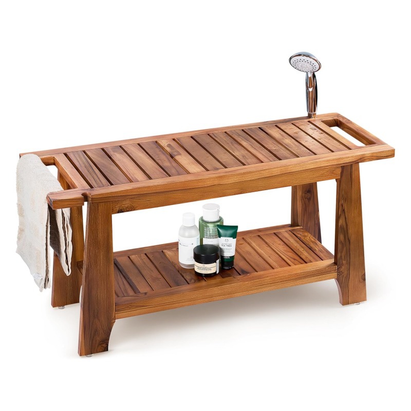 The wooden bath stool takes a bath and sits steadily without worrying about bumping