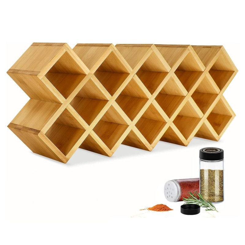 The bamboo seasoning rack paired with the jars exudes an elegant charm