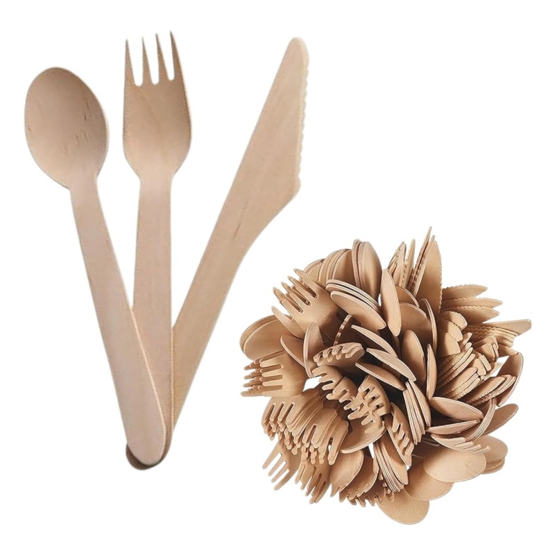 Disposable wooden tableware sets are always available for outdoor dining